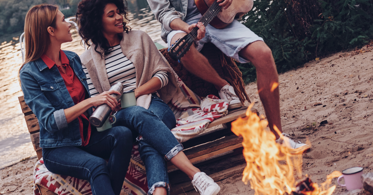 How to use fire starter sticks using dryer lint and sanitizer